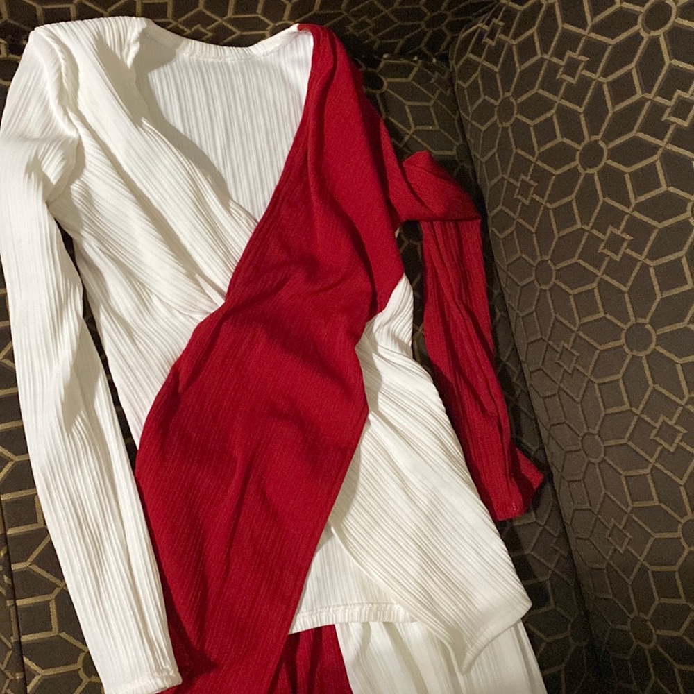 Beautiful two piece outfit!